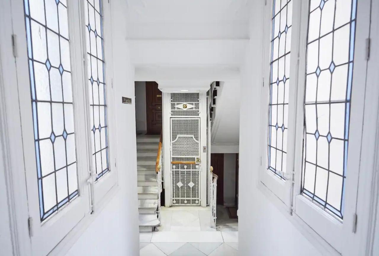 Apartamento V Alcalaretiro Ideal Parejas Madrid Exterior photo