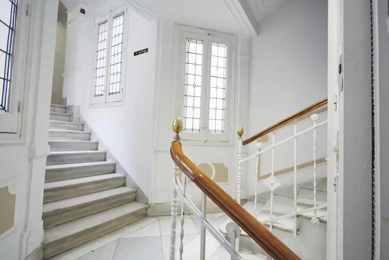 Apartamento V Alcalaretiro Ideal Parejas Madrid Exterior photo